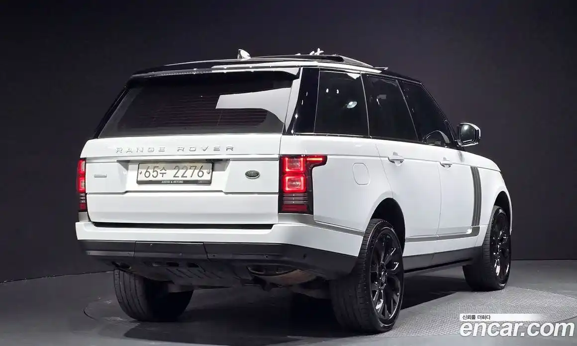 Land Rover Range-Rover 2017 4.4 Автомат в Москве № 213783, фото 10