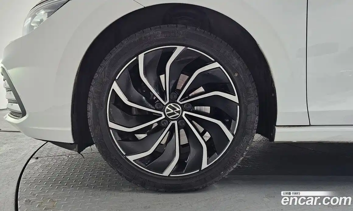 Volkswagen Golf 2022 2.0 Автомат в Москве № 215055, фото 15