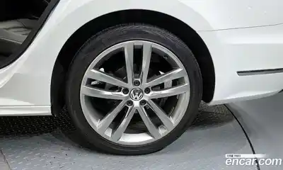 Volkswagen Passat, 2016