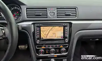 Volkswagen Passat 2016 1.8 Автомат в Москве № 215089, миниатюра 4