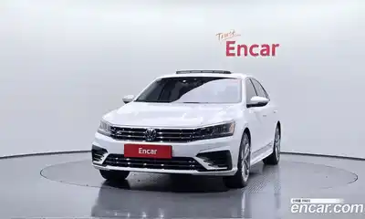 Volkswagen Passat 2016 1.8 Автомат в Москве № 215089, миниатюра 5