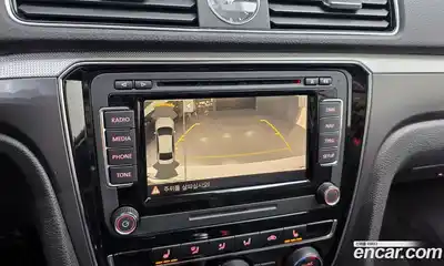 Volkswagen Passat 2016 1.8 Автомат в Москве № 215089, миниатюра 7