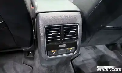 Volkswagen Passat 2016 1.8 Автомат в Москве № 215089, миниатюра 10