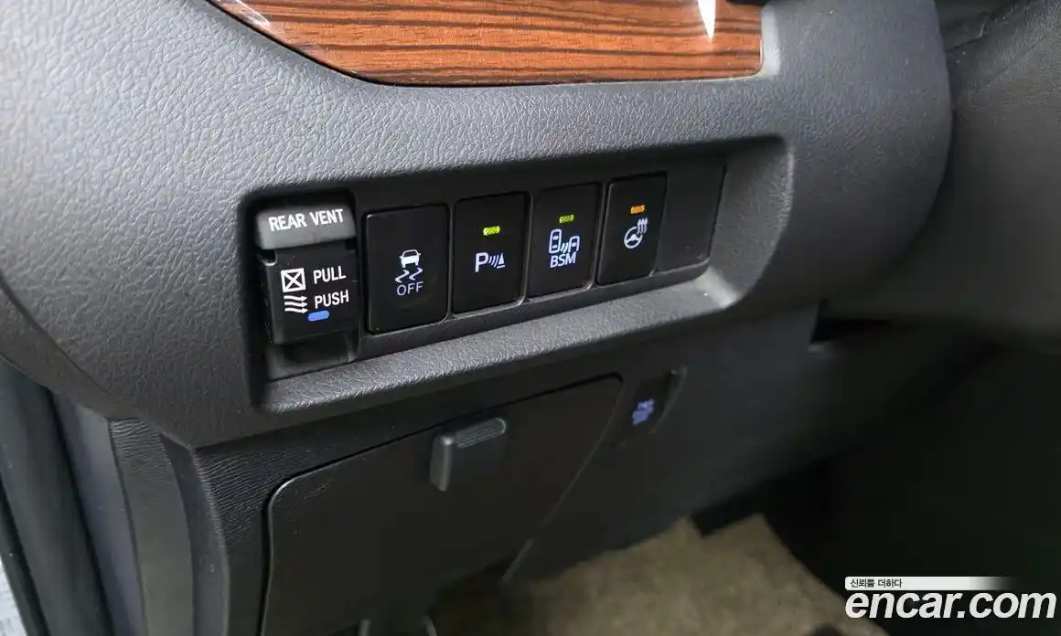 Toyota Sienna 2017 3.5 Автомат в Москве № 215551, фото 11