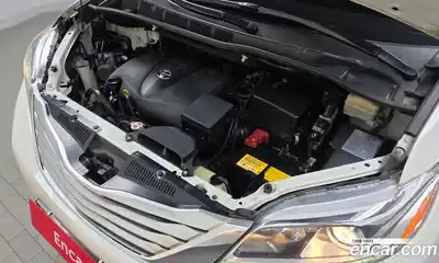 Toyota Sienna 2017 3.5 Автомат в Москве № 215551, миниатюра 4