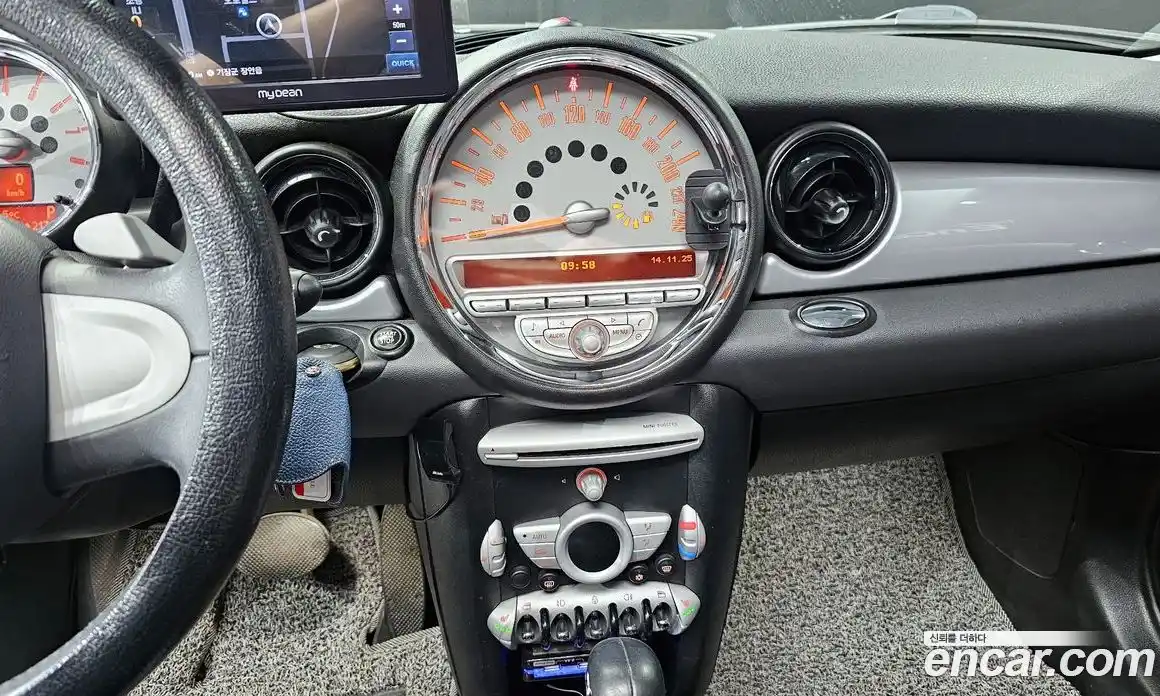 Mini Cooper 2008 1.6 Автомат в Москве № 215981, фото 20