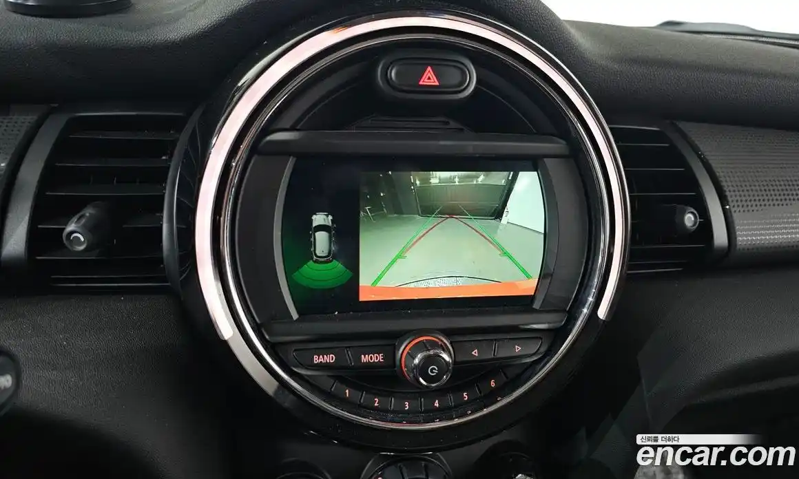 Mini Cooper 2021 1.5 Автомат в Москве № 219203, фото 14