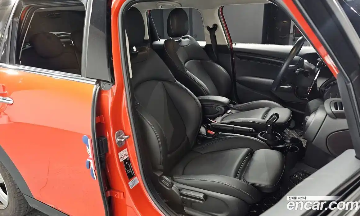 Mini Cooper 2021 1.5 Автомат в Москве № 219203, фото 10