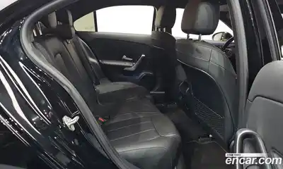 Mercedes-Benz A-Class 2021 2.0 Автомат в Москве № 220258, миниатюра 3