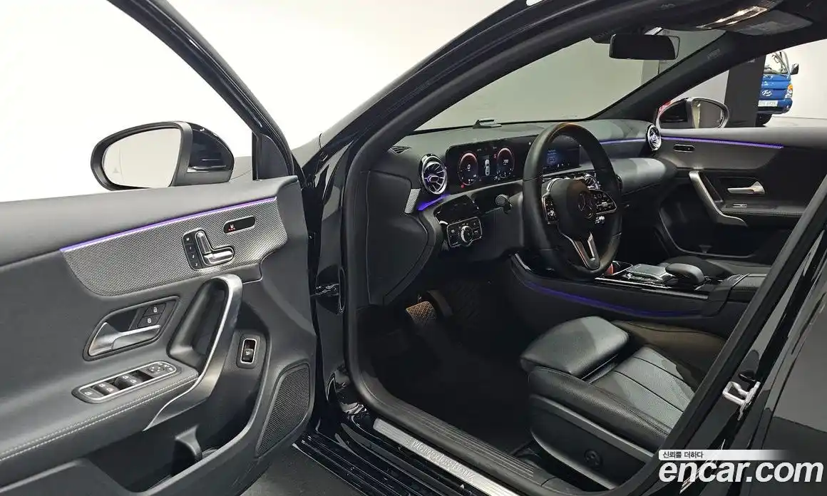 Mercedes-Benz A-Class 2021 2.0 Автомат в Москве № 220258, фото 9