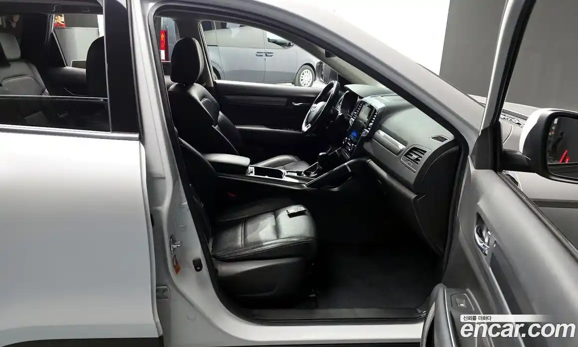 Renault QM6 2023 2.0 Автомат в Москве № 221141, фото 15