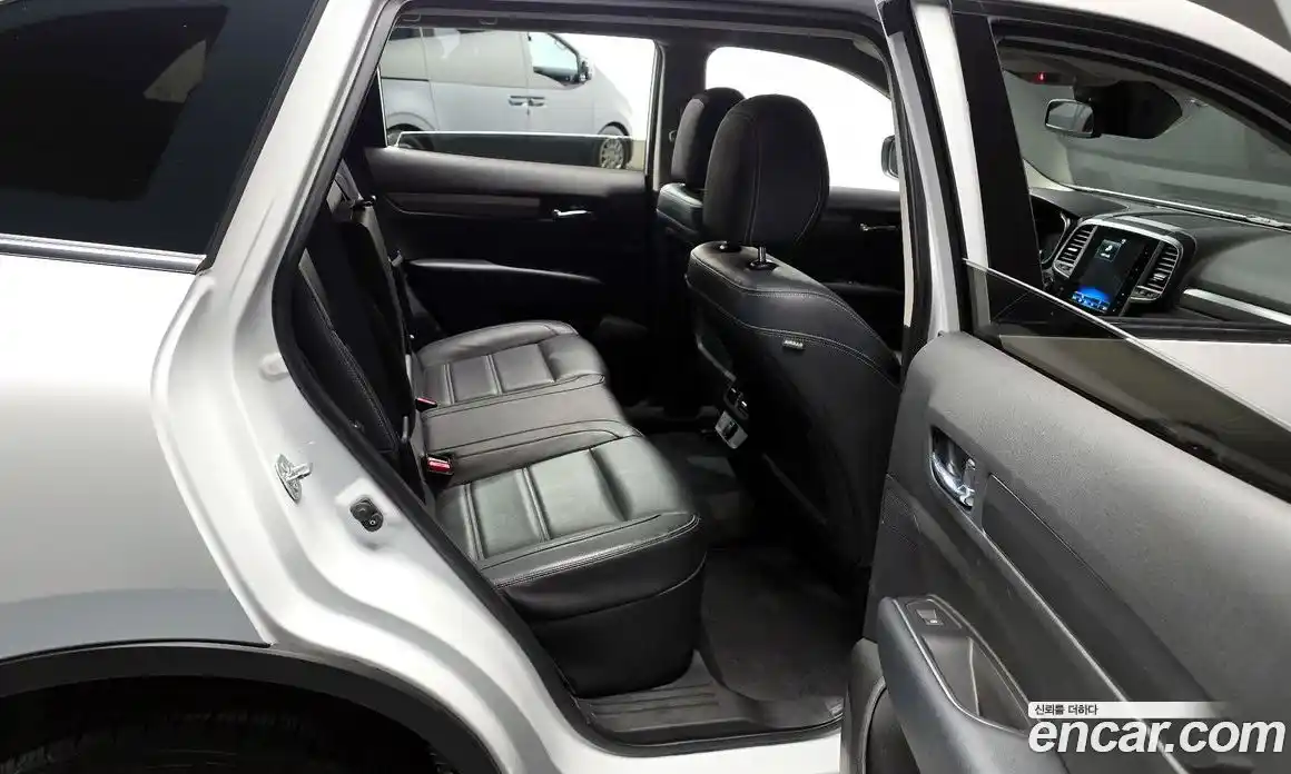 Renault QM6 2023 2.0 Автомат в Москве № 221141, фото 16