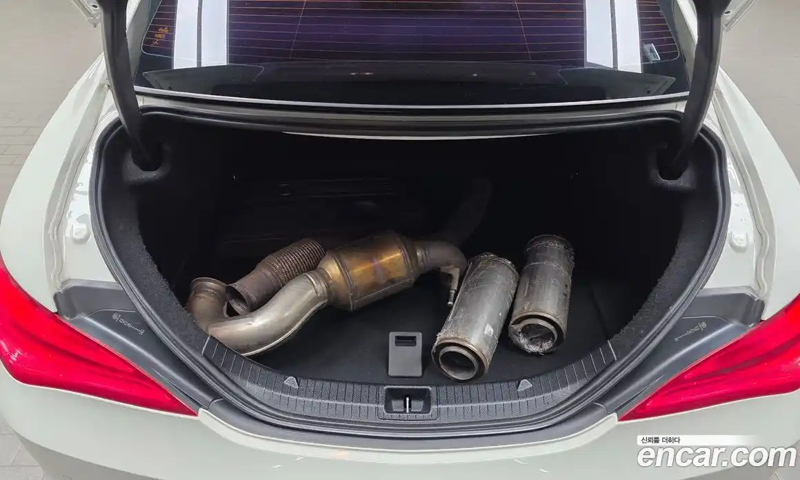 Mercedes-Benz CLA-Class 2015 2.0 Автомат в Москве № 221339, фото 17