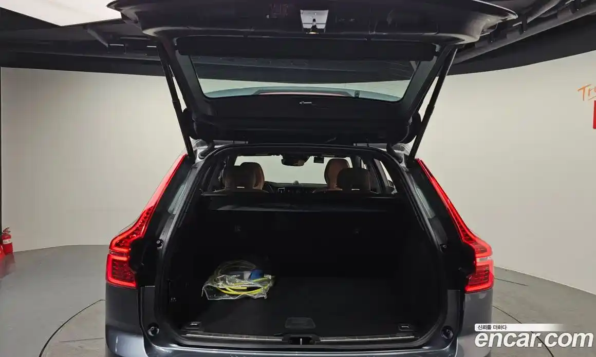 Volvo XC60 2020 2.0 Автомат в Москве № 230449, фото 18