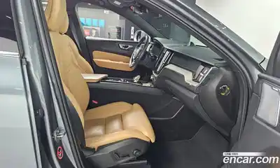 Volvo XC60 2020 2.0 Автомат в Москве № 230449, миниатюра 2