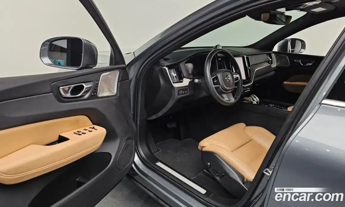 Volvo XC60 2020 2.0 Автомат в Москве № 230449, фото 8