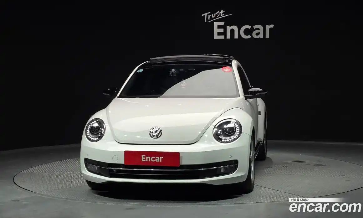 Volkswagen Beatle 2015 2.0 Автомат в Москве № 232208, фото 11