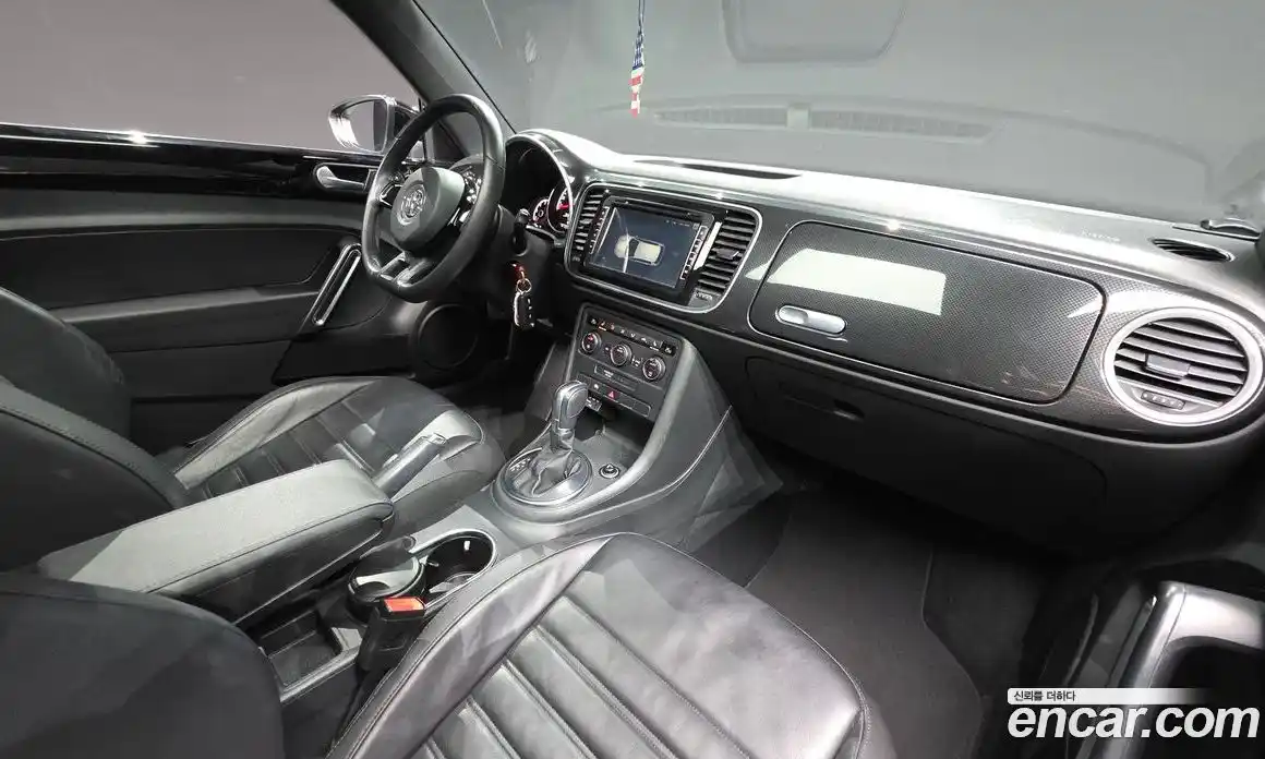 Volkswagen Beatle 2015 2.0 Автомат в Москве № 232208, фото 15
