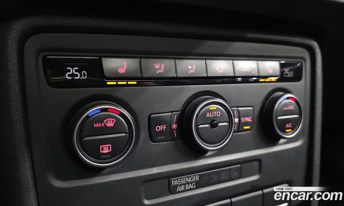 Volkswagen Beatle 2015 2.0 Автомат в Москве № 232208, фото 18