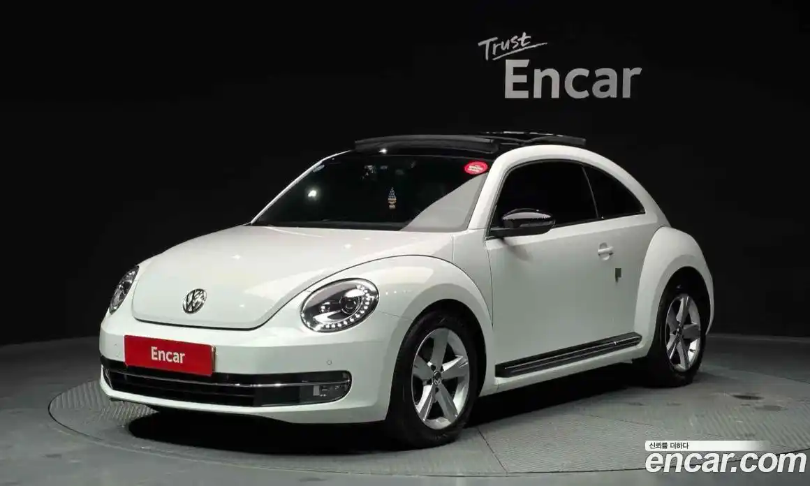 Volkswagen Beatle 2015 2.0 Автомат в Москве № 232208, фото 20