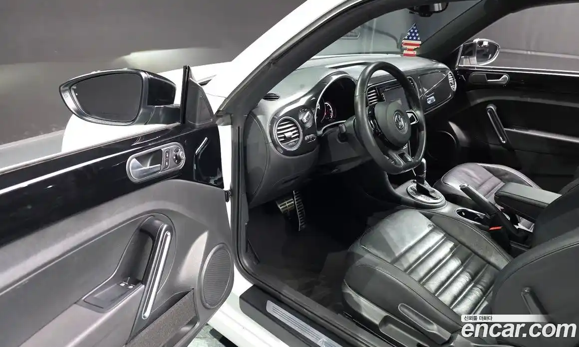 Volkswagen Beatle 2015 2.0 Автомат в Москве № 232208, фото 5