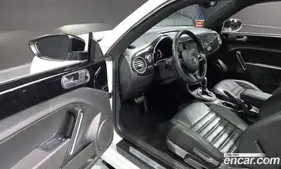 Volkswagen Beatle 2015 2.0 Автомат в Москве № 232208, миниатюра 5