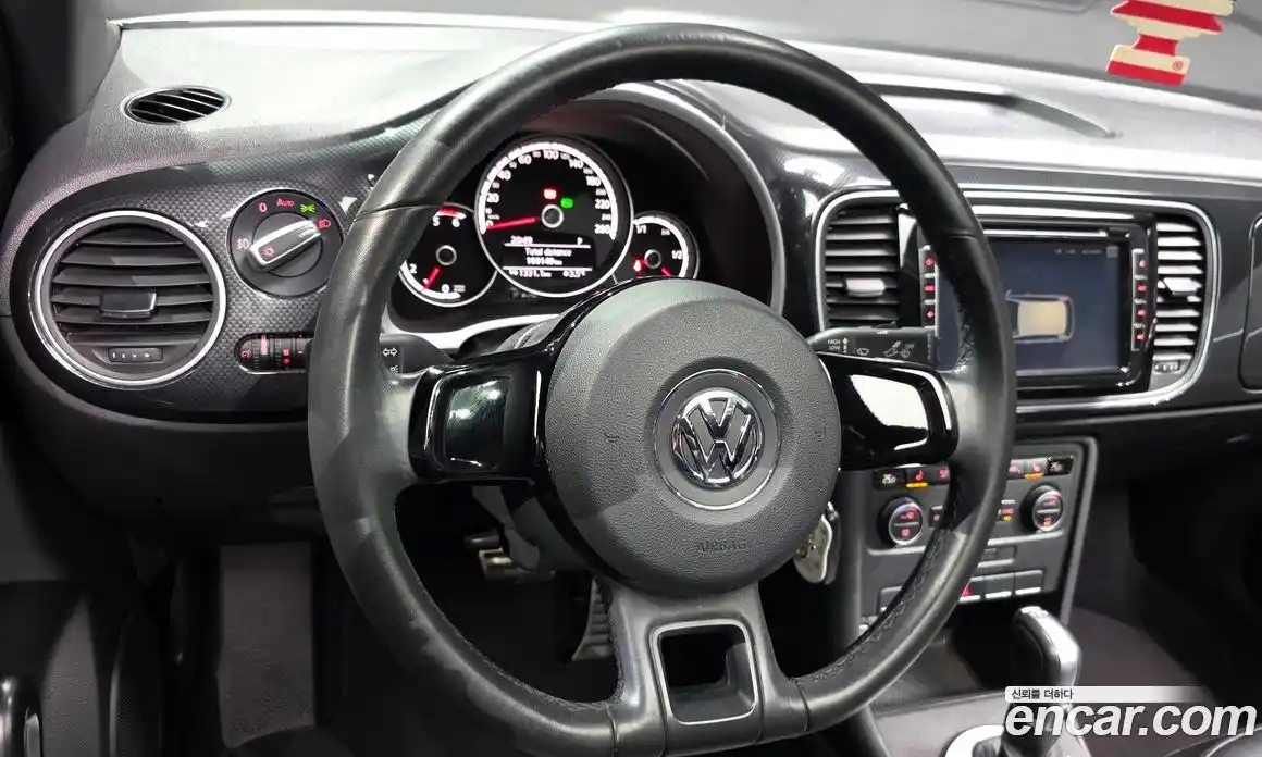 Volkswagen Beatle 2015 2.0 Автомат в Москве № 232208, фото 8