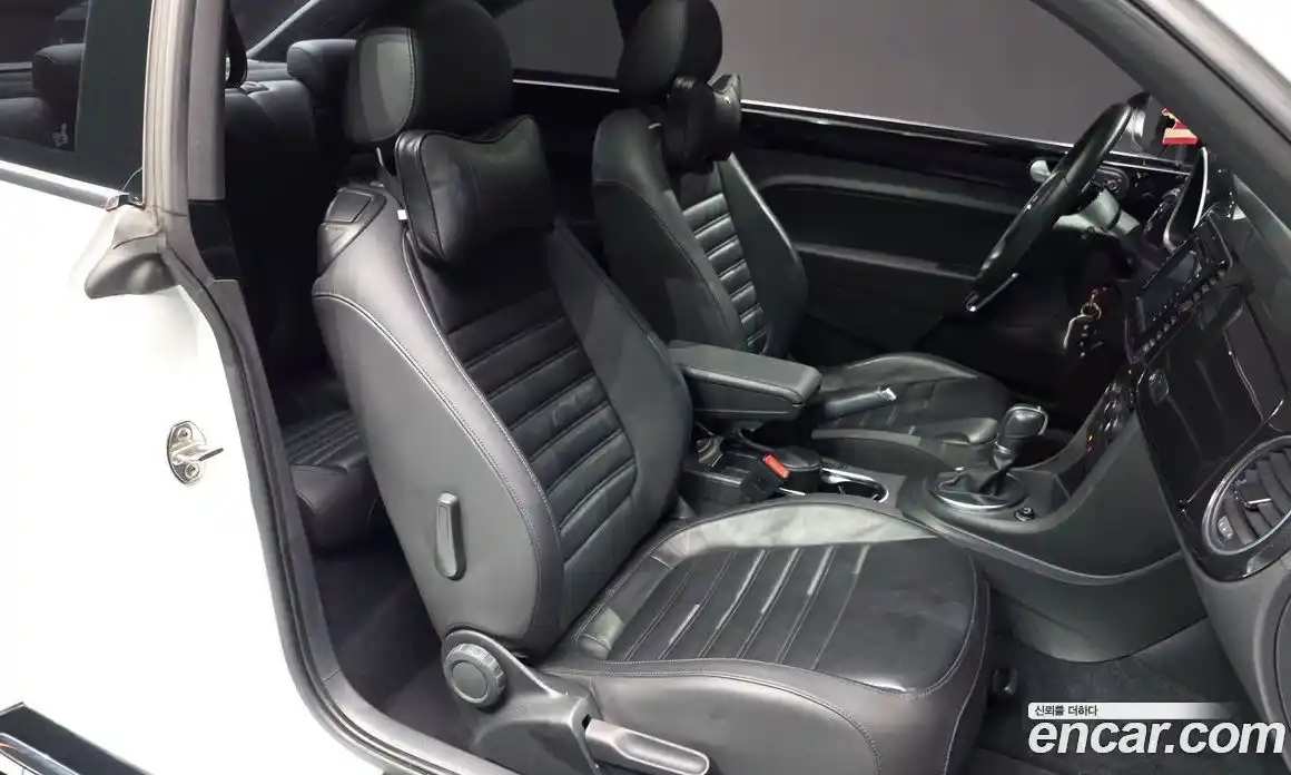 Volkswagen Beatle 2015 2.0 Автомат в Москве № 232208, фото 10