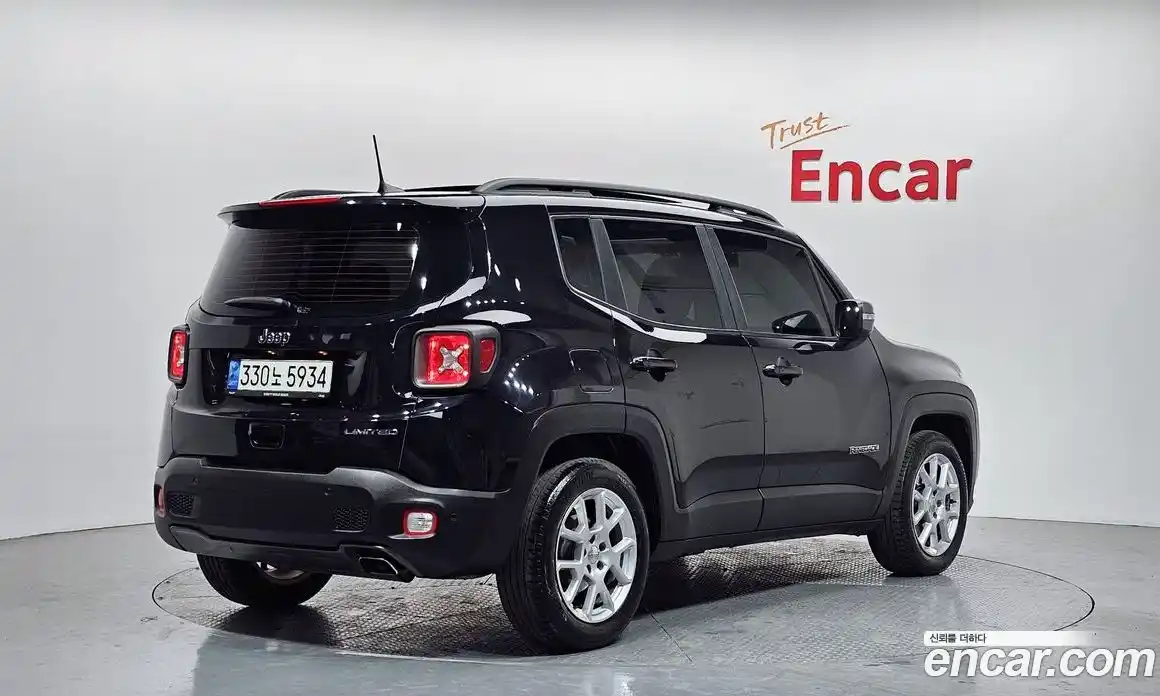 Jeep Renegade 2021 2.4 Автомат в Москве № 232286, фото 17