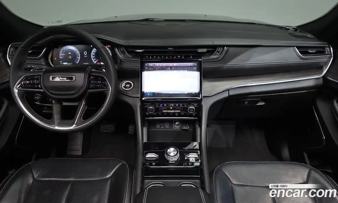 Jeep Cherokee 2023 3.6 Автомат в Москве № 232373, фото 18