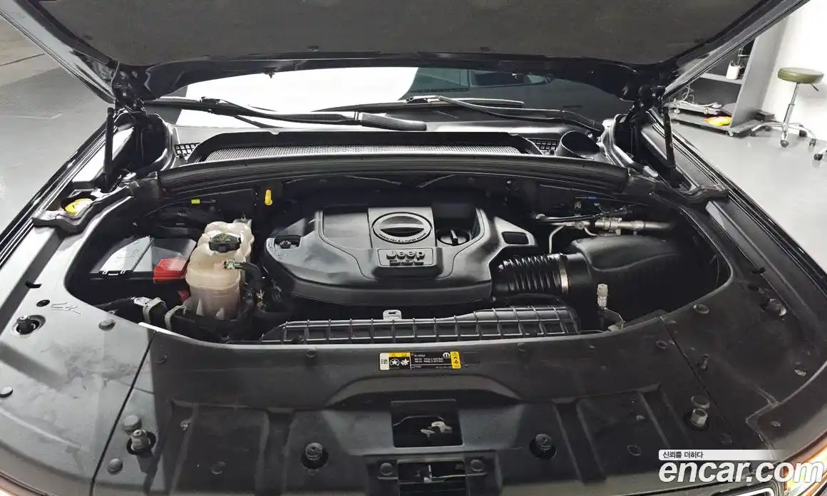 Jeep Cherokee 2023 3.6 Автомат в Москве № 232373, фото 19