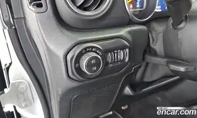 Jeep Wrangler 2021 2.0 Автомат в Москве № 232392, миниатюра 10