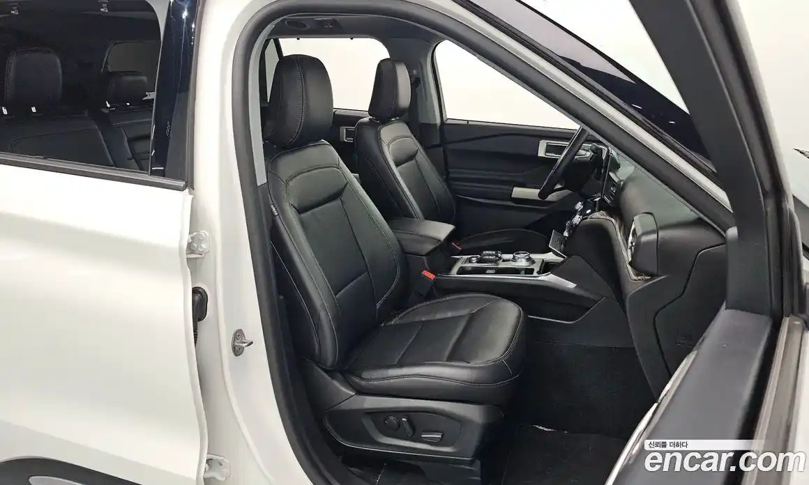 Ford Explorer 2023 2.3 Автомат в Москве № 255416, фото 16