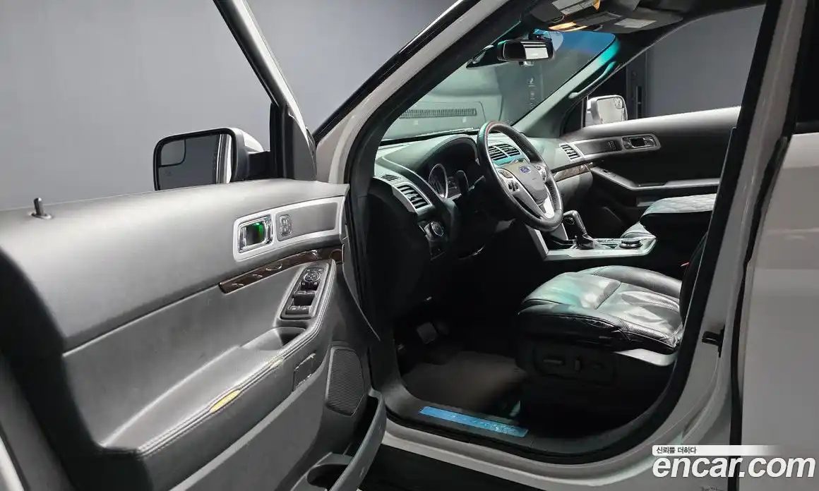 Ford Explorer 2015 3.5 Автомат в Москве № 255537, фото 13