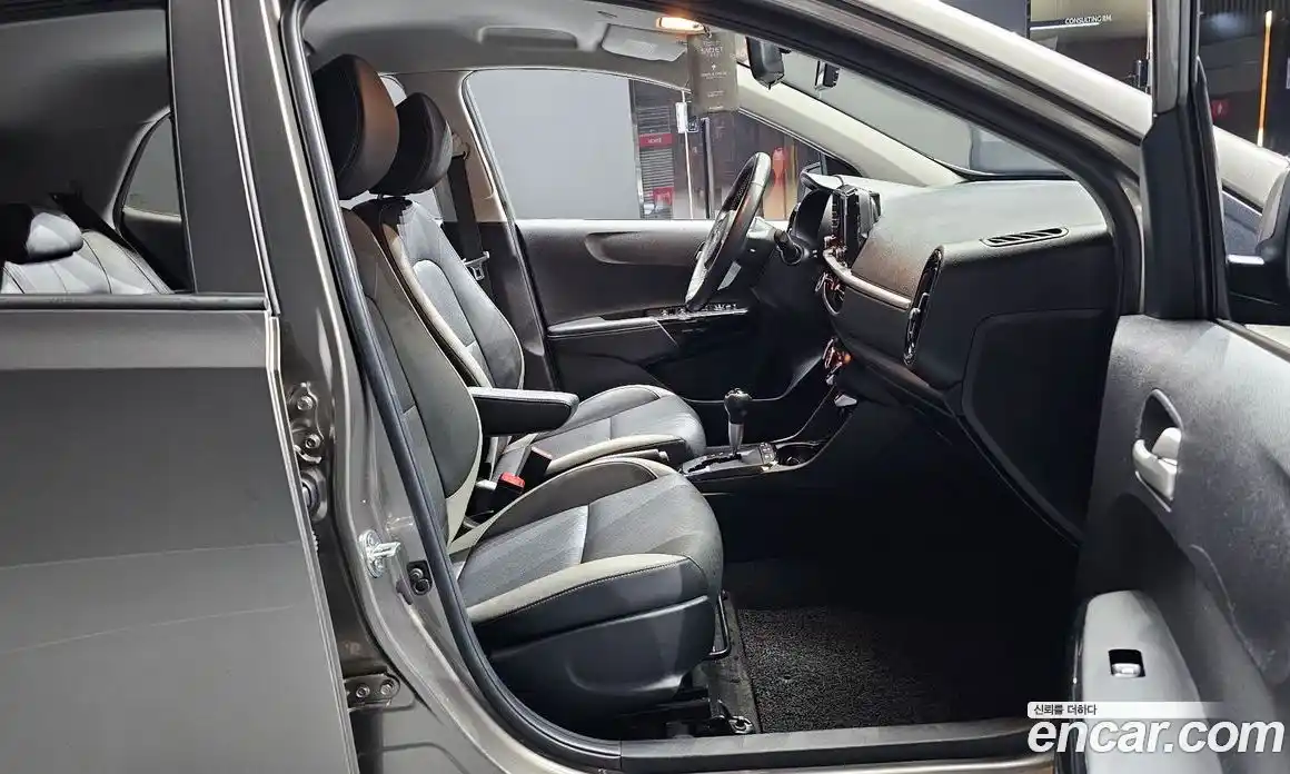 Kia Morning 2020 1.0 Автомат в Москве № 269659, фото 11