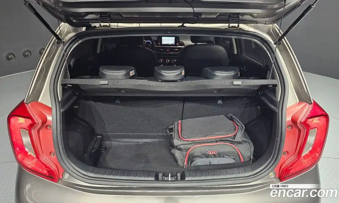 Kia Morning 2020 1.0 Автомат в Москве № 269659, фото 12