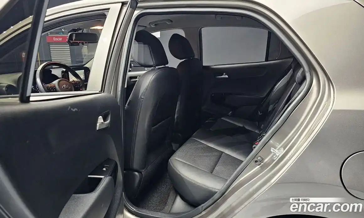 Kia Morning 2020 1.0 Автомат в Москве № 269659, фото 18