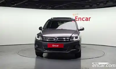 Volkswagen Tiguan 2013 2.0 Автомат в Москве № 277569, миниатюра 11