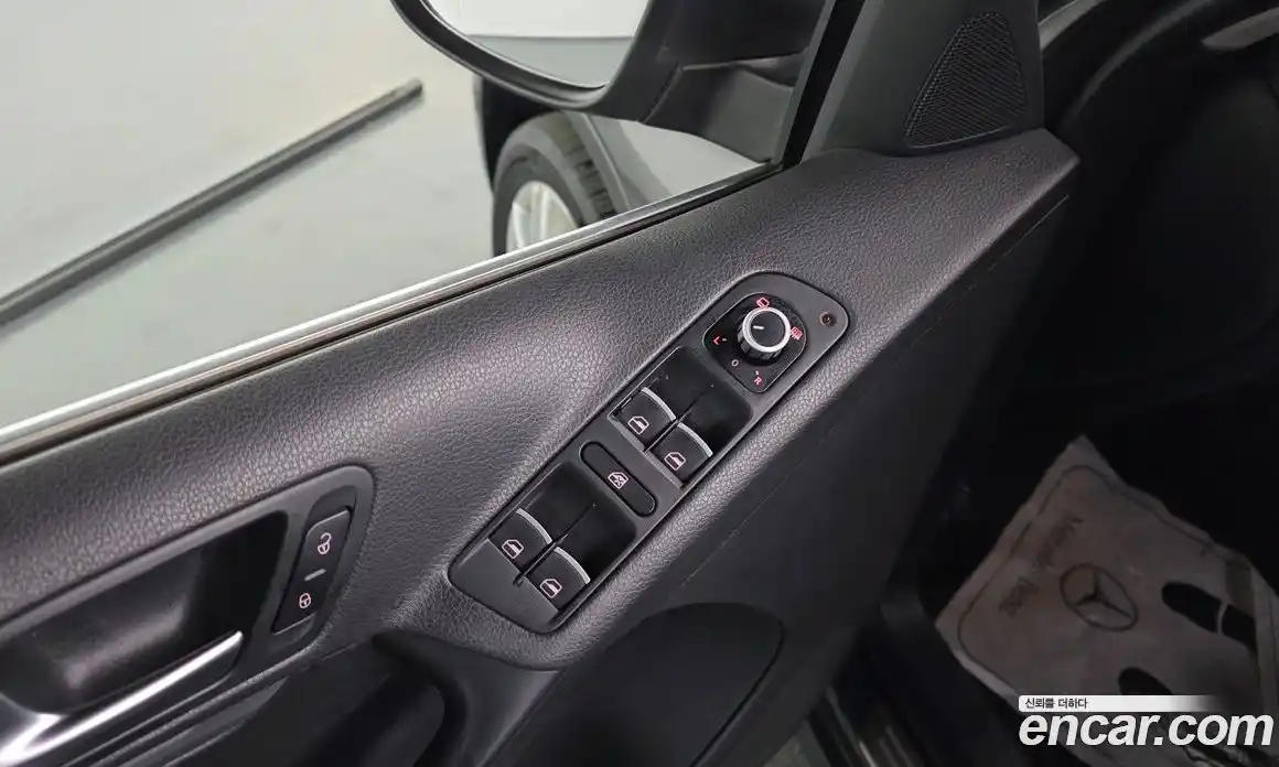 Volkswagen Tiguan 2013 2.0 Автомат в Москве № 277569, фото 17