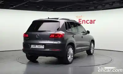 Volkswagen Tiguan 2013 2.0 Автомат в Москве № 277569, миниатюра 8