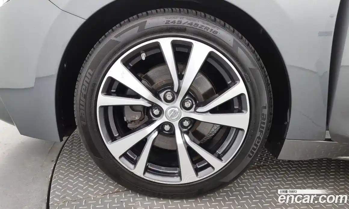 Nissan Maxima 2017 3.5 Автомат в Москве № 284961, фото 12