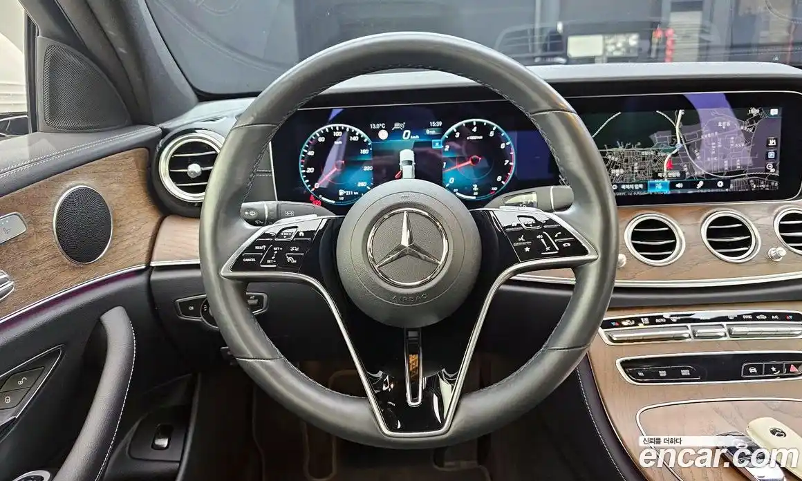 Mercedes-Benz E-Class 2023 2.0 Автомат в Москве № 286745, фото 16