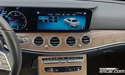 Mercedes-Benz E-Class 2023 2.0 Автомат в Москве № 286745, миниатюра 4