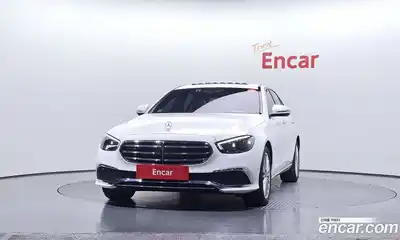 Mercedes-Benz E-Class 2023 2.0 Автомат в Москве № 286745, миниатюра 7