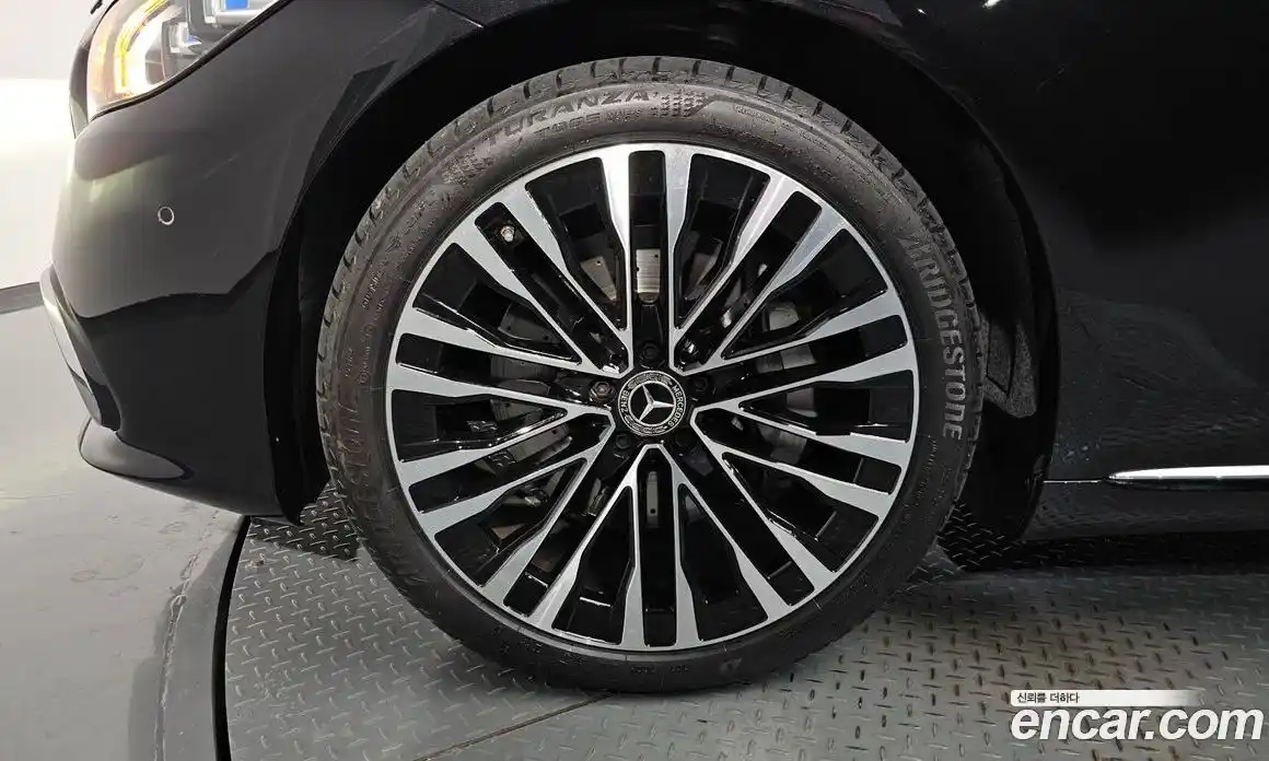 Mercedes-Benz S-Class 2023 3.0 Автомат в Москве № 289889, фото 12