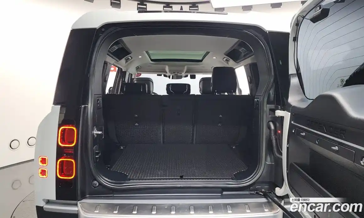 Land Rover Defender 2023 3.0 Автомат в Москве № 315479, фото 15