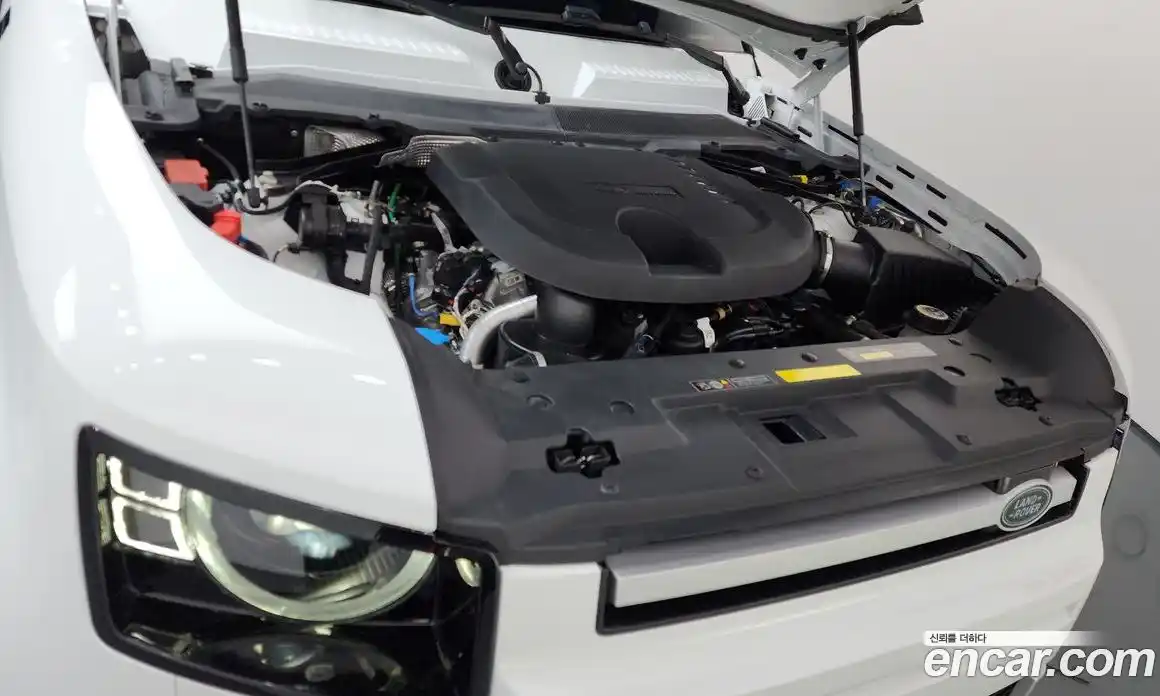 Land Rover Defender 2023 3.0 Автомат в Москве № 315479, фото 4