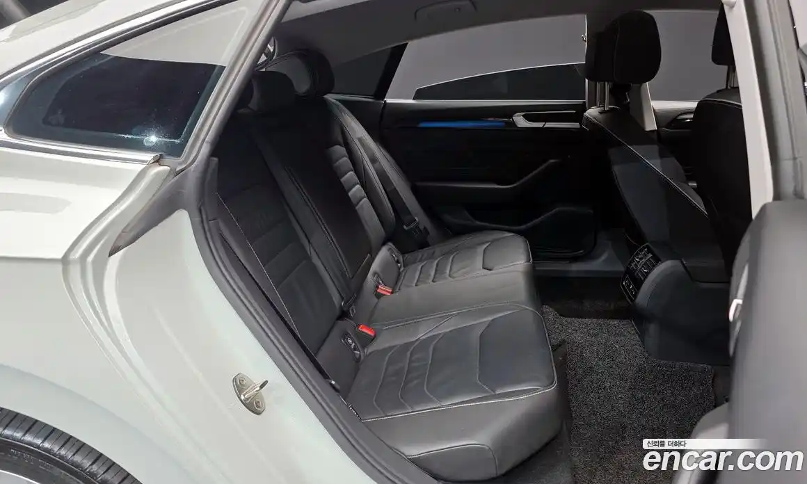 Volkswagen Arteon 2023 2.0 Автомат в Москве № 317899, фото 4