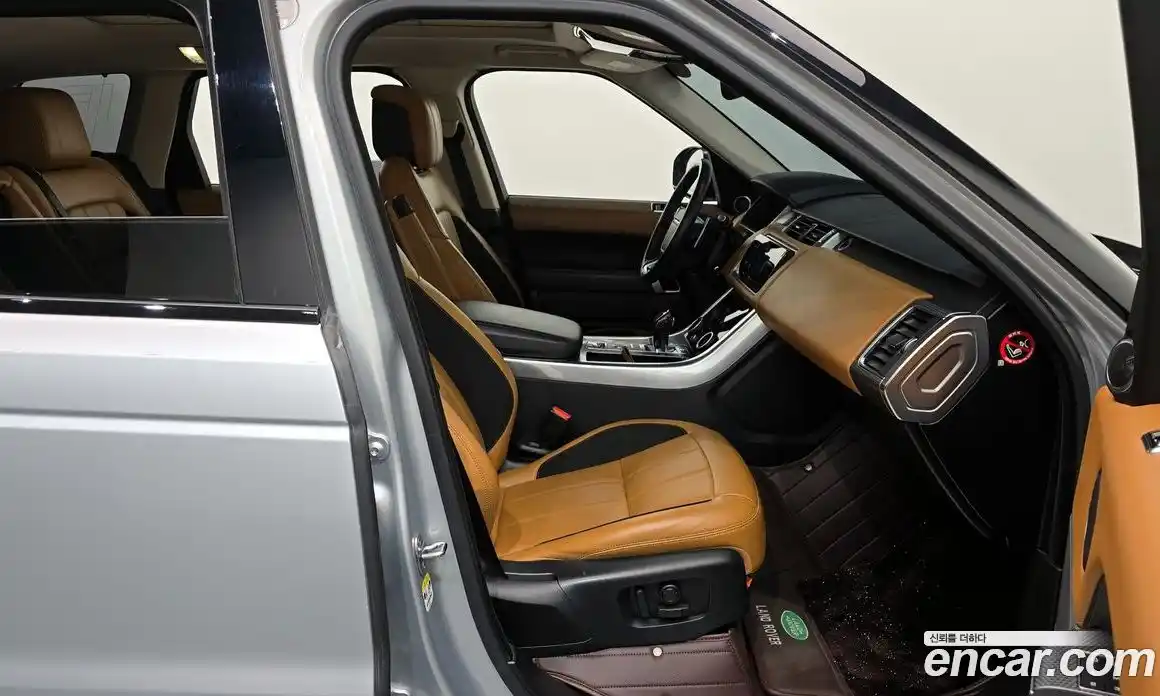 Land Rover Range-Rover Sport 2019 3.0 Автомат в Москве № 328257, фото 18