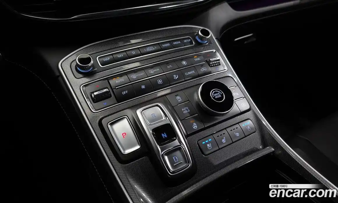 Hyundai Santa Fe 2021 2.2 Автомат в Москве № 334723, фото 8